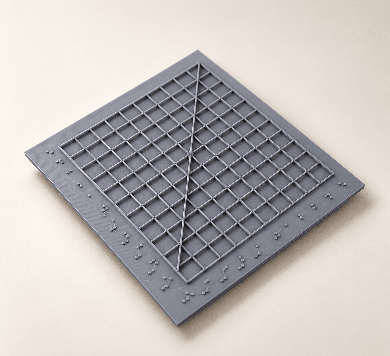 Grey 3D printed tactile graph learning aid for visually impaired students
